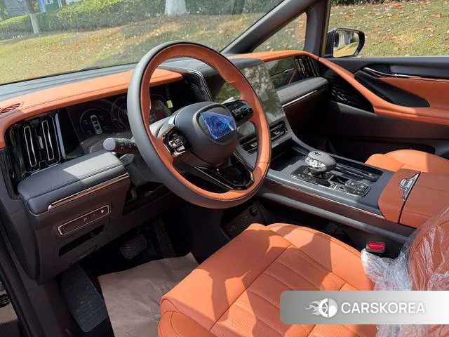 GAC Trumpchi Trumpchi E9 PHEV 2026 Черный из Китая, фото 2
