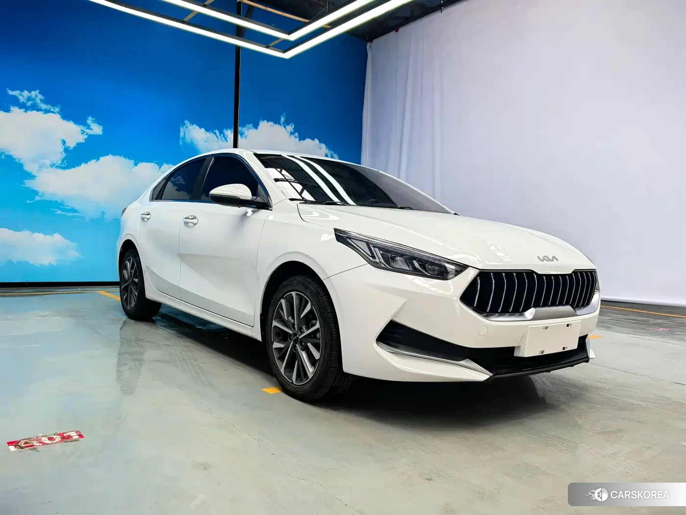 Kia K3 2022 Белый из Китая, фото 2