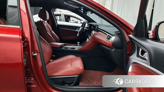 Genesis The New G70 2021 Красный из Кореи, фото 2