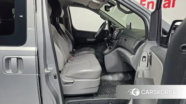 Hyundai The New Grand Starex 2020 Серебристо-серый из Кореи, фото 2