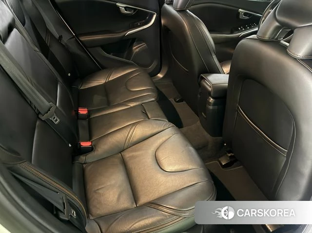 Volvo V40 Cross-Country 2018 Белый из Кореи, фото 2