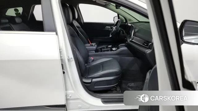 Kia Sportage 5th Generation 2022 Белый из Кореи, фото 2