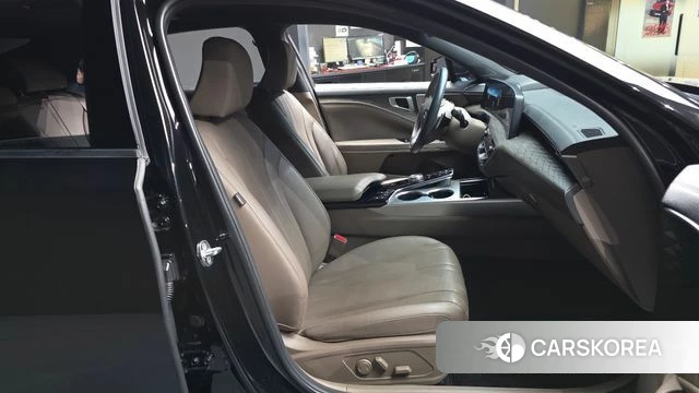 Kia K8 2022 Черный из Кореи, фото 2