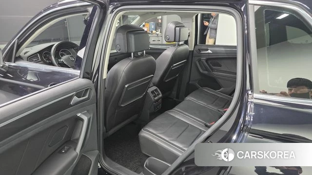 Volkswagen Tiguan second Generation 2020 Черный из Кореи, фото 2