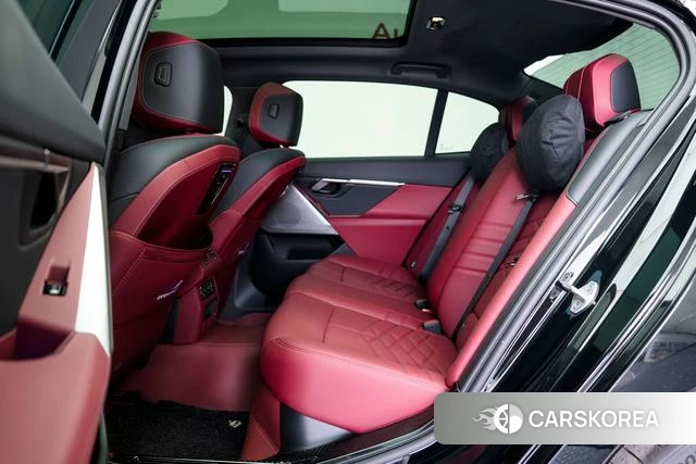 BMW 5 series 2026 Черный из Китая, фото 2