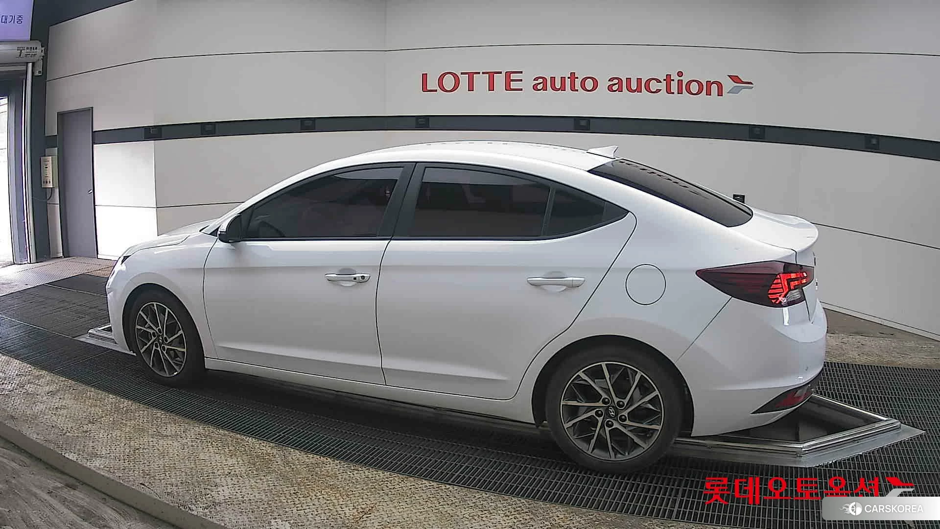 Hyundai Avante 2020 Polar White из Кореи, фото 2