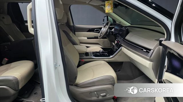 Kia Carnival 4th generation 2023 Белый из Кореи, фото 2