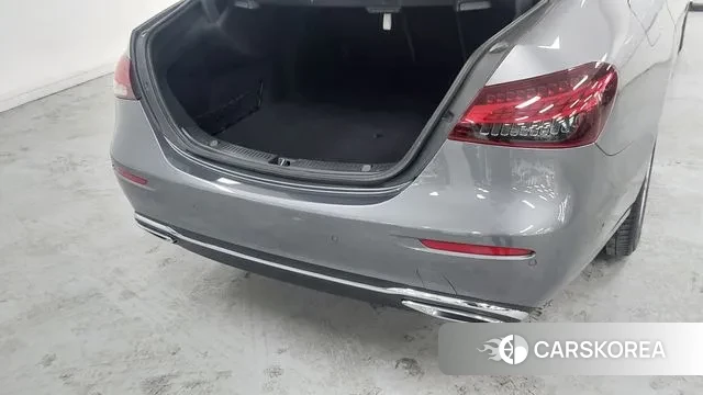 Mercedes-Benz E-Class W213 2022 Серый из Кореи, фото 2