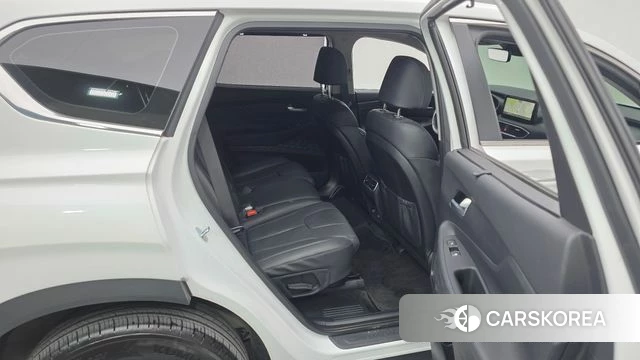 Hyundai The New Santa Fe 2023 Белый из Кореи, фото 2