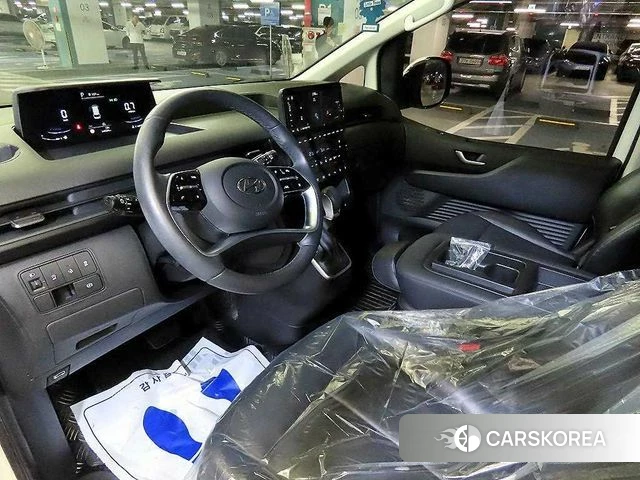 Hyundai Staria 2023 Белый из Кореи, фото 2