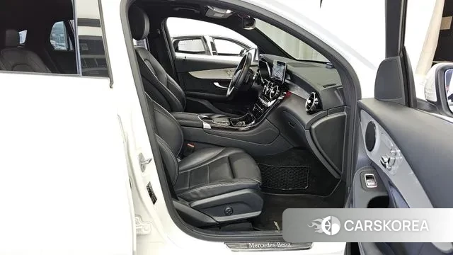 Mercedes-Benz GLC-Class X253 2020 Белый из Кореи, фото 2