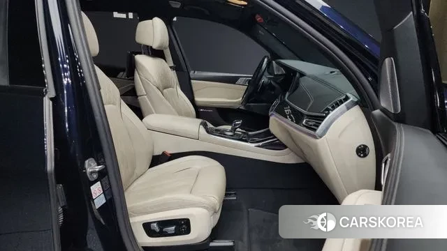 BMW X7 (G07) 2021 Черный из Кореи, фото 2