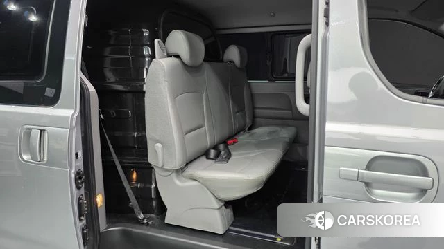 Hyundai The New Grand Starex 2020 Серебристо-серый из Кореи, фото 2