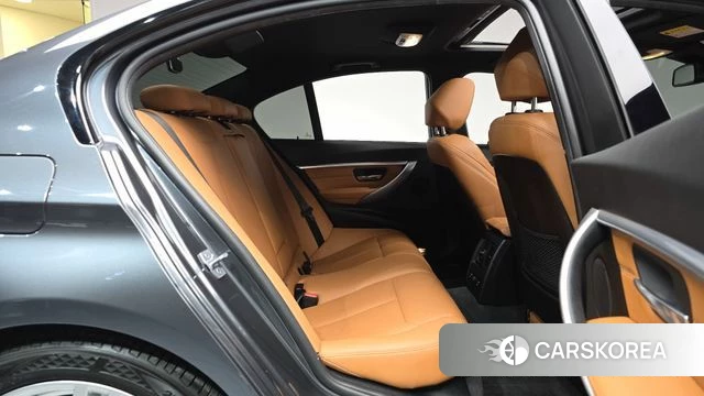 BMW 3 Series (F30) 2018 Серый из Кореи, фото 2