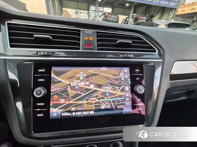 Volkswagen Tiguan second Generation 2020 Серебряный из Кореи, фото 2