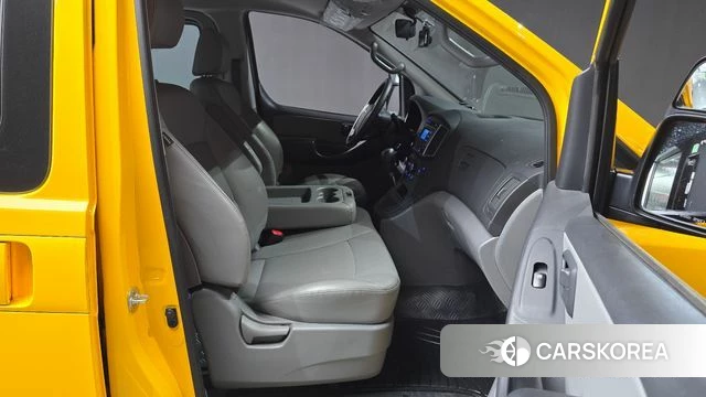 Hyundai The New Grand Starex 2019 Желтый из Кореи, фото 2