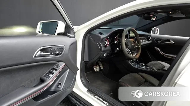 Mercedes-Benz GLA-Class X156 2018 Белый из Кореи, фото 2