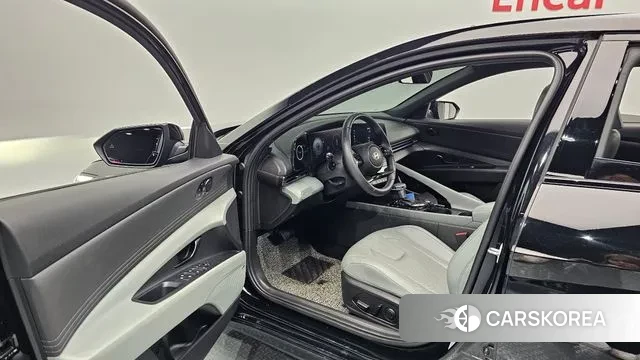 Hyundai The New Avante (CN7) 2023 Черный из Кореи, фото 2