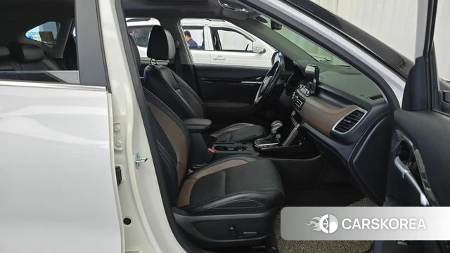 Kia Seltos 2022 Белый из Кореи, фото 2