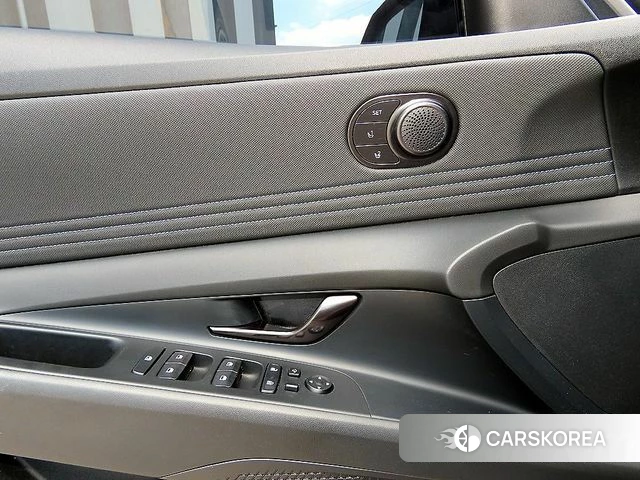 Hyundai Avante (CN7) 2022 Серебристо-серый из Кореи, фото 2