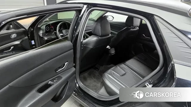 Hyundai Avante (CN7) 2022 Черный из Кореи, фото 2