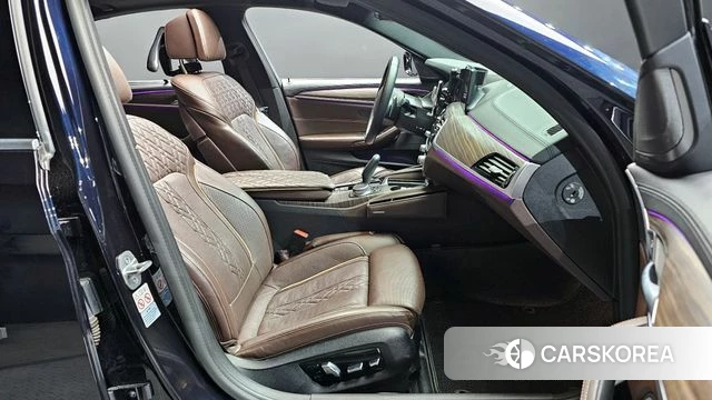 BMW 5 Series (G30) 2020 Черный из Кореи, фото 2