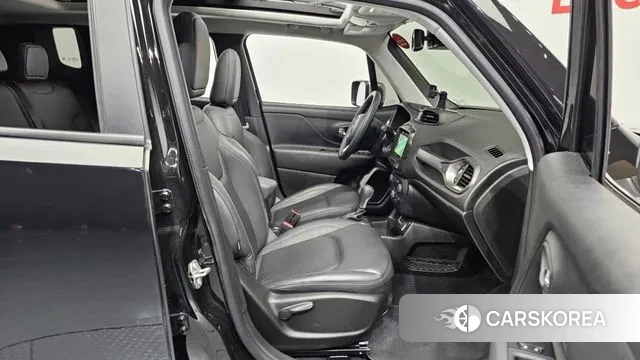 Jeep Renegade 2022 Черный из Кореи, фото 2