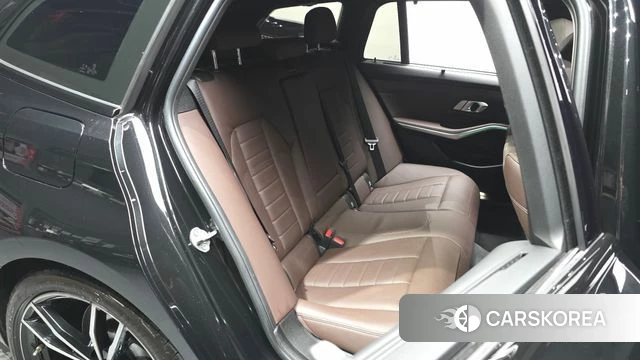 BMW 3 Series (G20) 2022 Черный из Кореи, фото 2