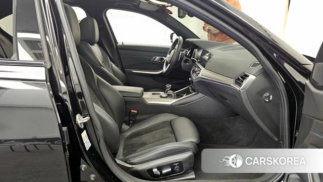 BMW 3 Series (G20) 2021 Черный из Кореи, фото 2