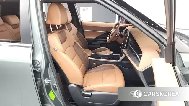 Ssangyong Torres 2022 Темно-зеленый из Кореи, фото 2