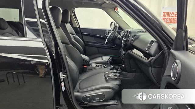 Mini Cooper D Countryman 2021 Черный из Кореи, фото 2