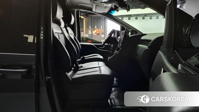 Hyundai Staria 2022 Серый из Кореи, фото 2