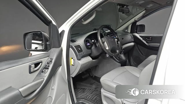 Hyundai The New Grand Starex 2021 Белый из Кореи, фото 2
