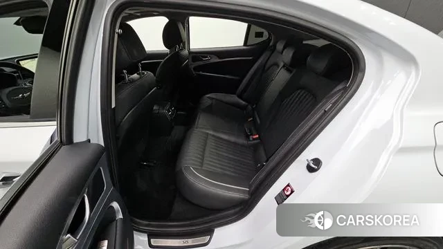 Genesis G70 2018 Белый из Кореи, фото 2