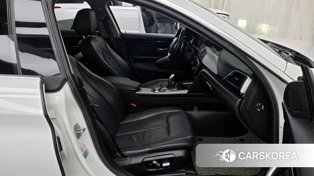 BMW 4 Series (F32) 2018 Белый из Кореи, фото 2