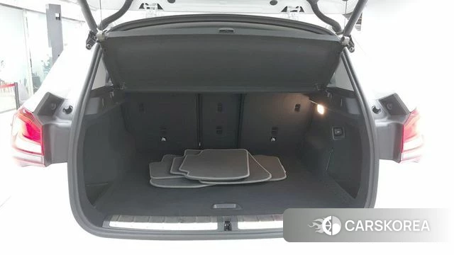 BMW X1 (F48) 2021 Белый из Кореи, фото 2