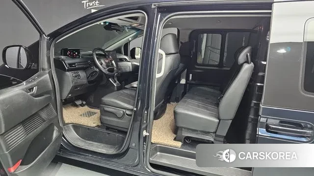 Hyundai Staria 2024 Синий из Кореи, фото 2