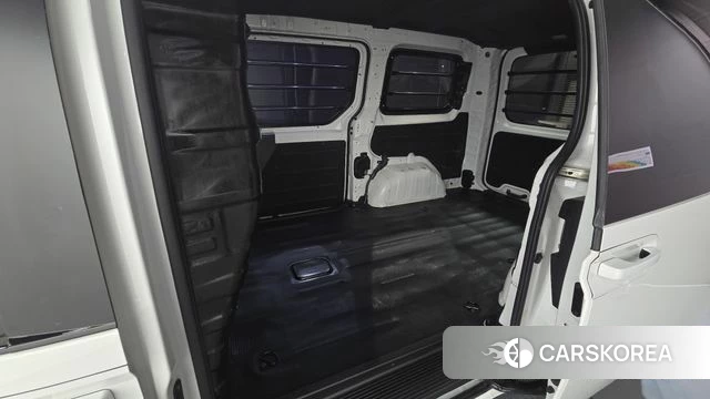 Hyundai Staria 2024 Белый из Кореи, фото 2