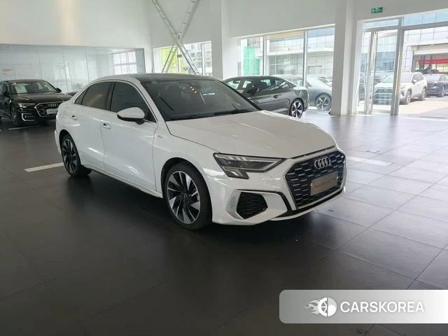 Audi A3 2024 Белый из Китая, фото 2