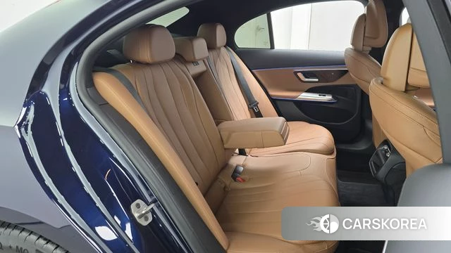Mercedes-Benz E-Class W214 2025 Синий из Кореи, фото 2