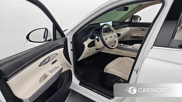 Genesis GV70 2022 Белый из Кореи, фото 2