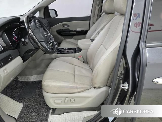 Kia The New Carnival 2018 Черный из Кореи, фото 2