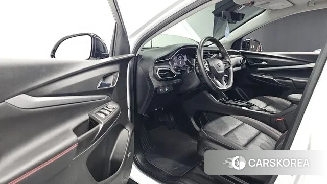 Chevrolet (GM Daewoo) Bolt EUV 2023 Белый из Кореи, фото 2