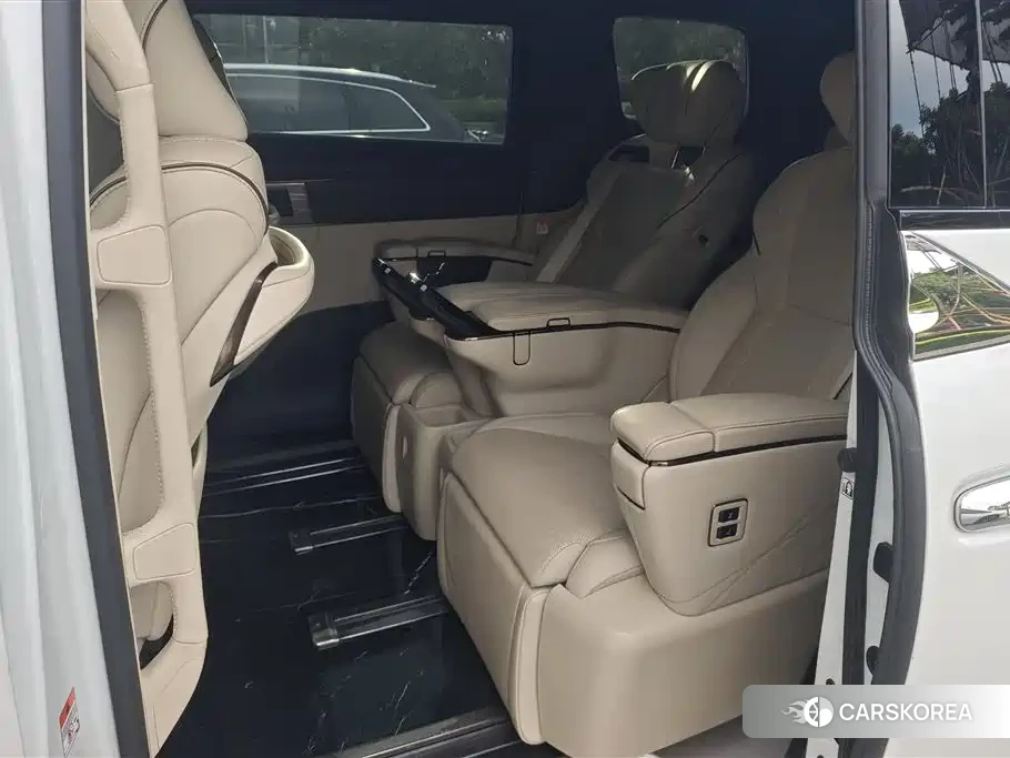 Toyota Alphard 2024 Белый из Китая, фото 2