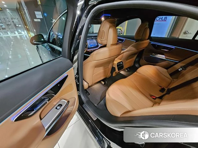 Mercedes-Benz E-Class W214 2024 Черный из Кореи, фото 2