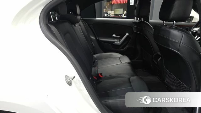 Mercedes-Benz A-Class W177 2021 Белый из Кореи, фото 2