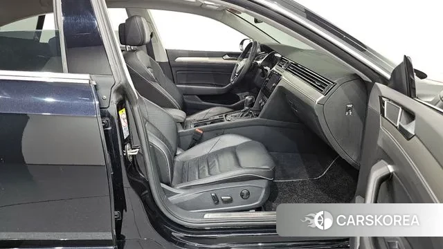 Volkswagen Arteon 2019 Черный из Кореи, фото 2