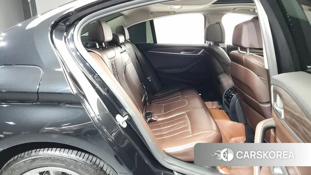 BMW 5 Series (G30) 2020 Черный из Кореи, фото 2