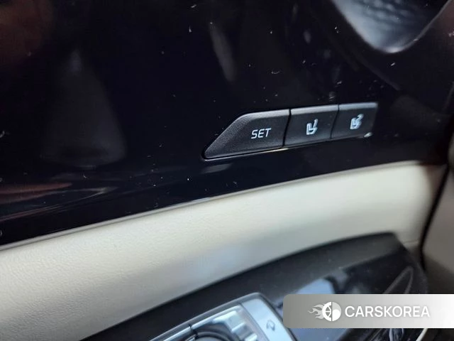 Kia Carnival 4th generation 2023 Черный из Кореи, фото 2