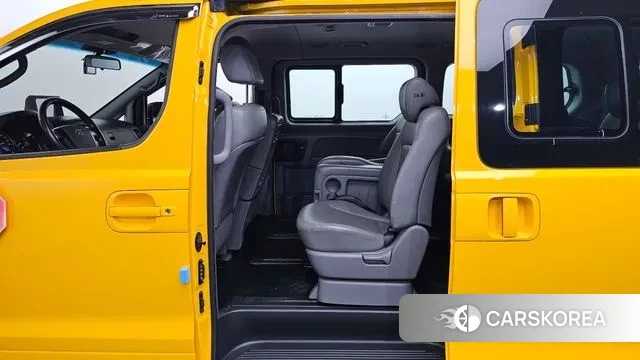 Hyundai The New Grand Starex 2018 Желтый из Кореи, фото 2